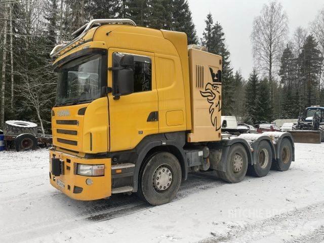 Scania R580 8x4/4 Vetopöytäautot