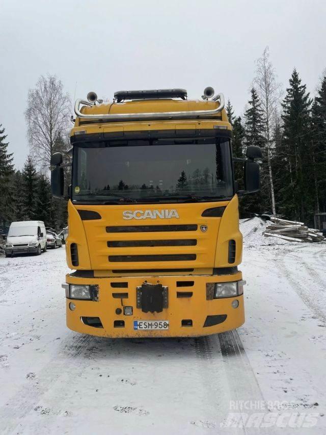 Scania R580 8x4/4 Vetopöytäautot