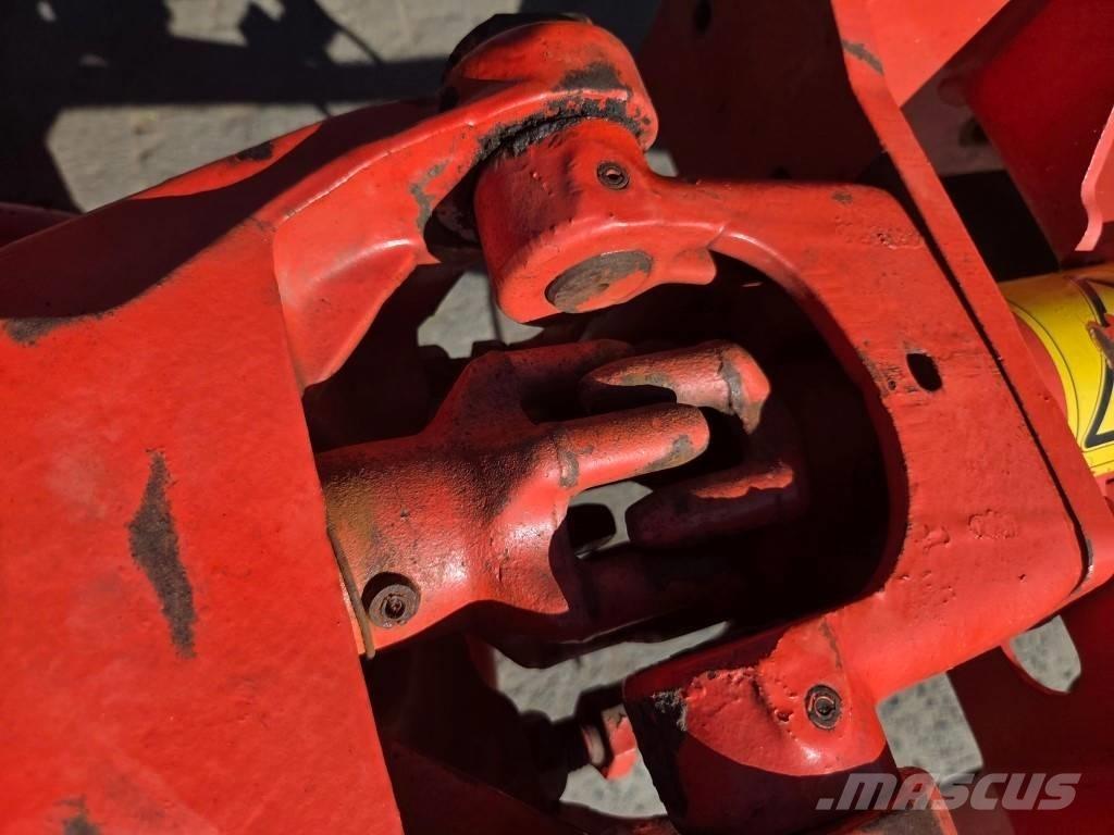 Kuhn GF 7601 MHO Pöyhimet ja haravat