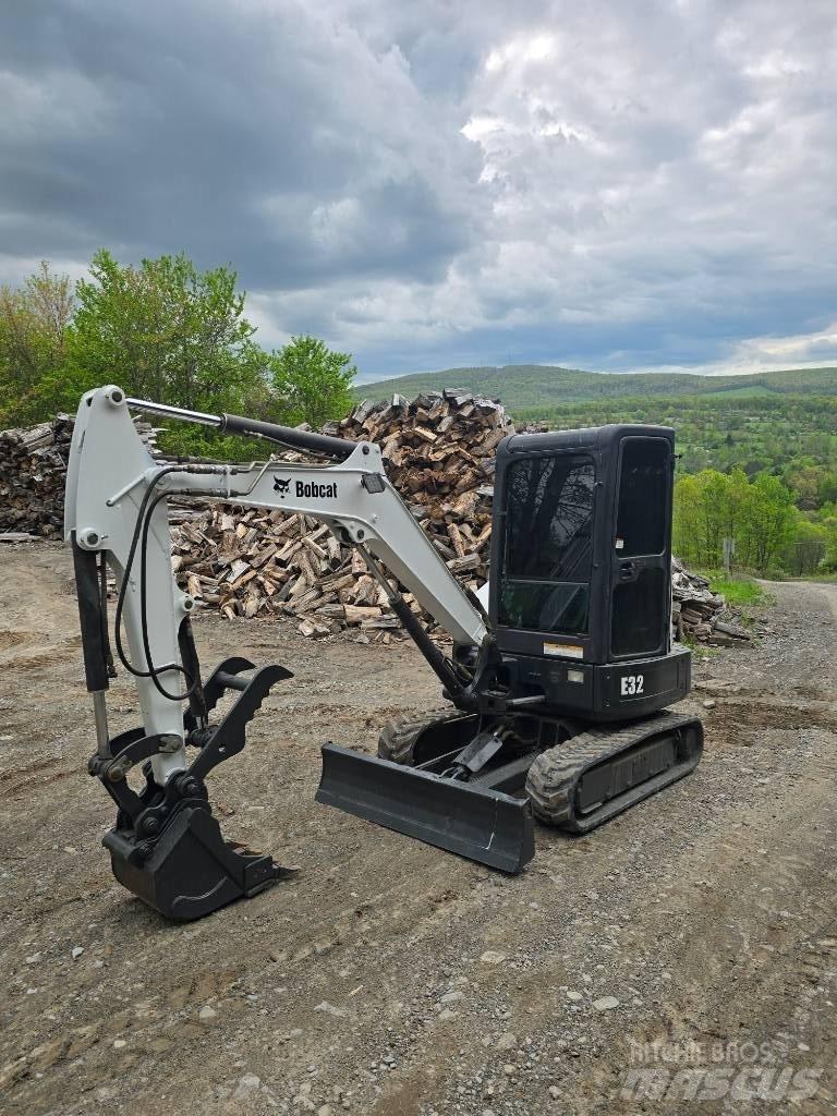 Bobcat E 32 Minikaivukoneet < 7t