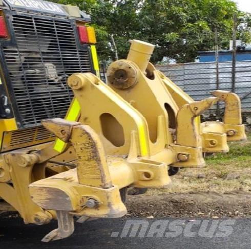 CAT 140 M Tiehöylät