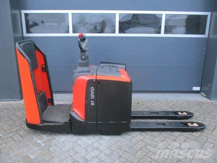 Toyota LPE 250 Lavansiirtotrukit ajotasolla