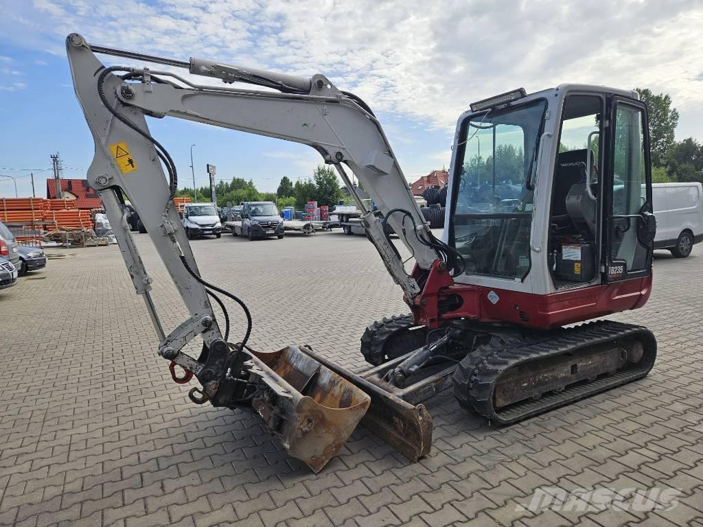 Takeuchi TB 235 Minikaivukoneet < 7t