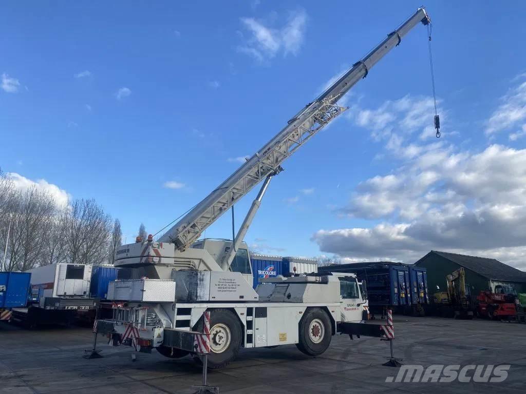 Liebherr LTM1030 Mobiilinosturit