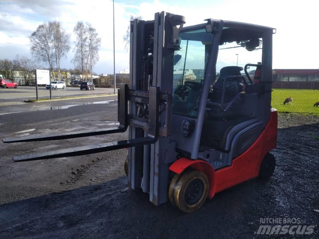 Jungheinrich TFG 320 Nestekaasutrukit