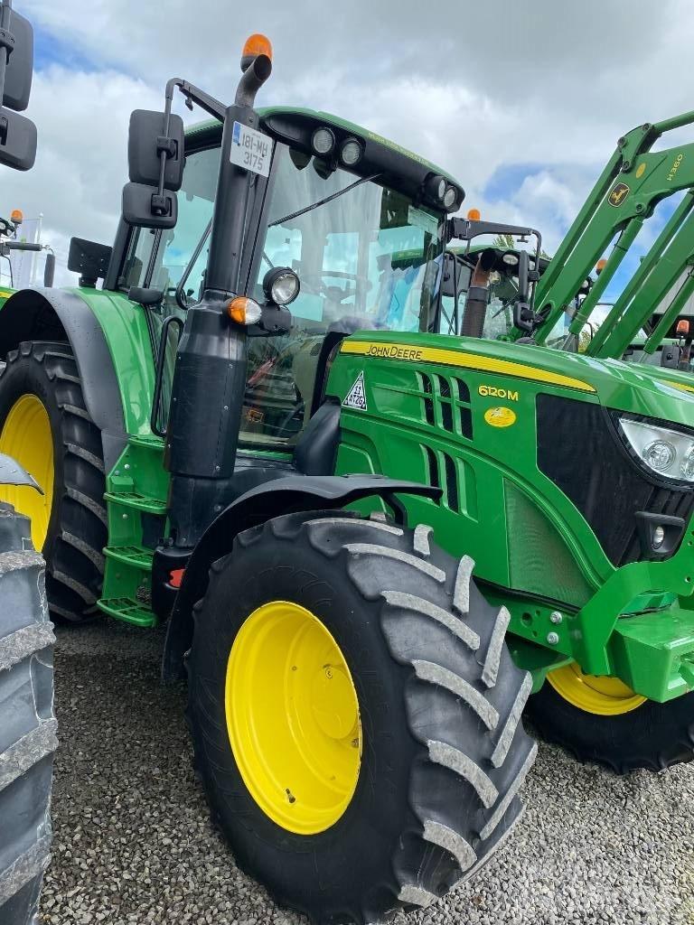 John Deere 6120 M Traktorit