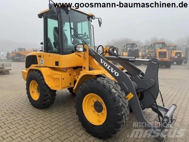 Volvo L 30 G Pyöräkuormaajat