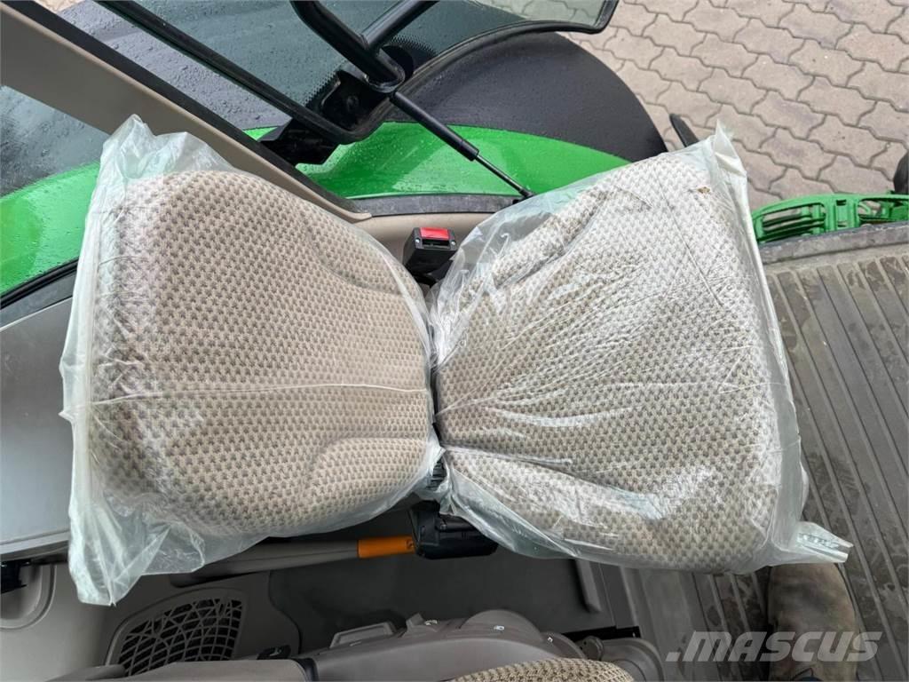 John Deere 6R 215 Traktorit