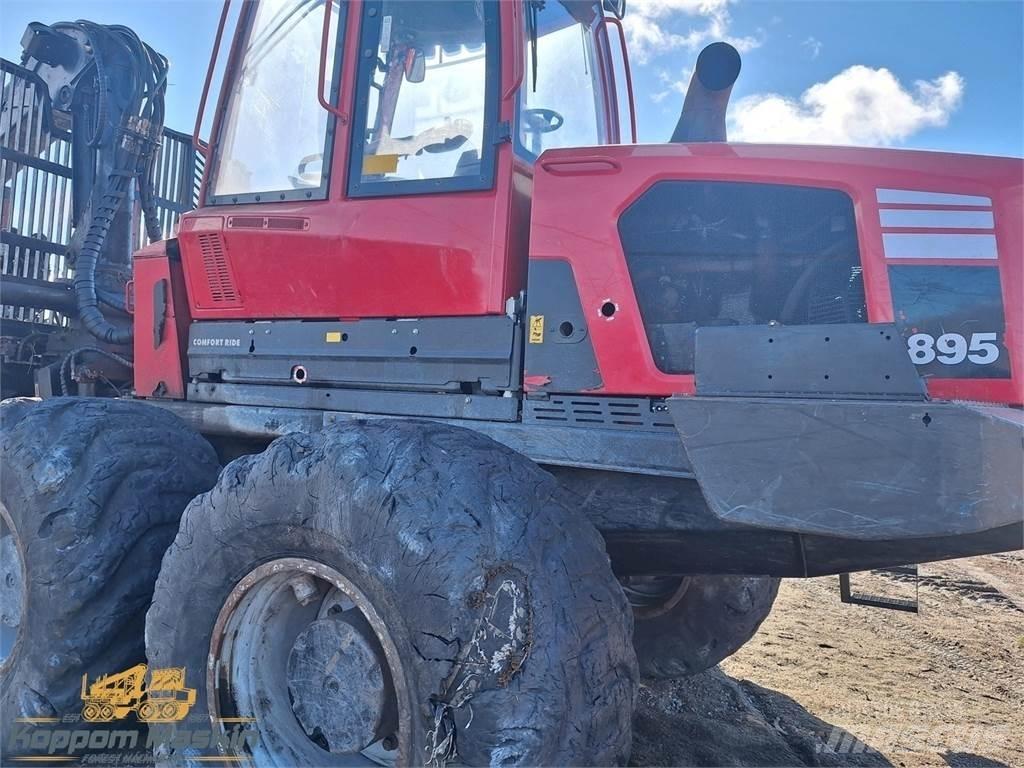 Komatsu 895 Harvesterit