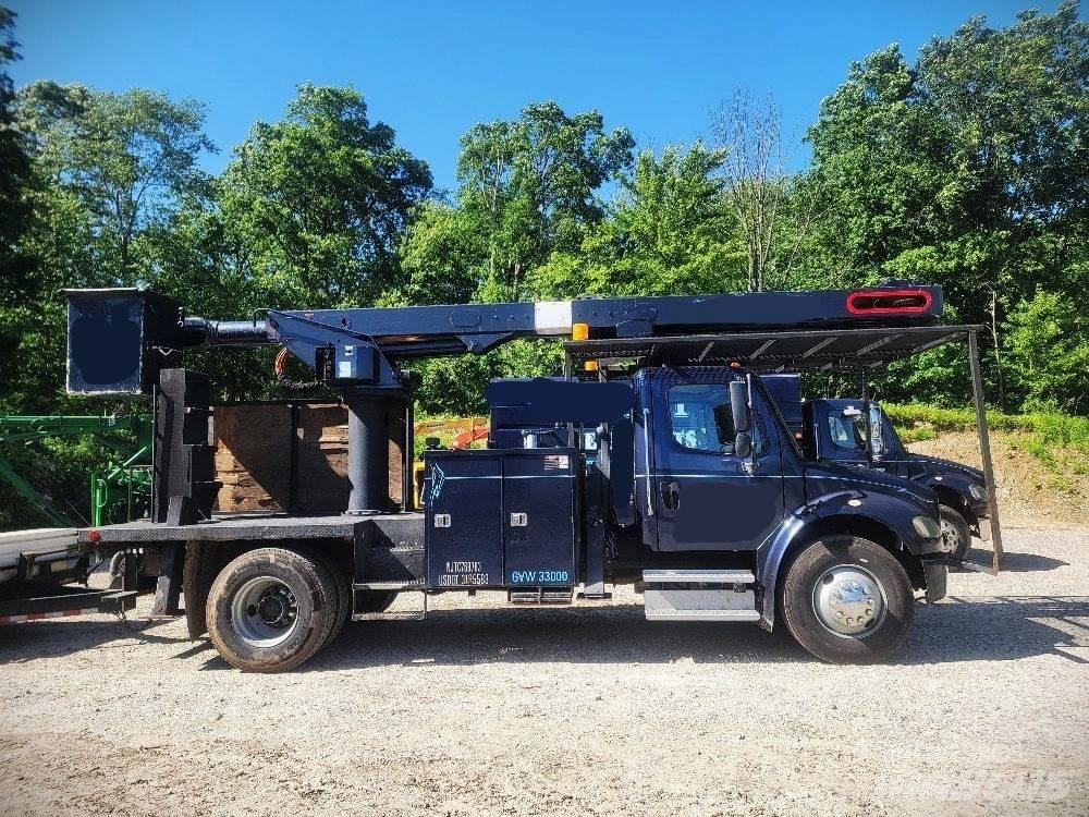 Freightliner M2106 Nostolava-autot