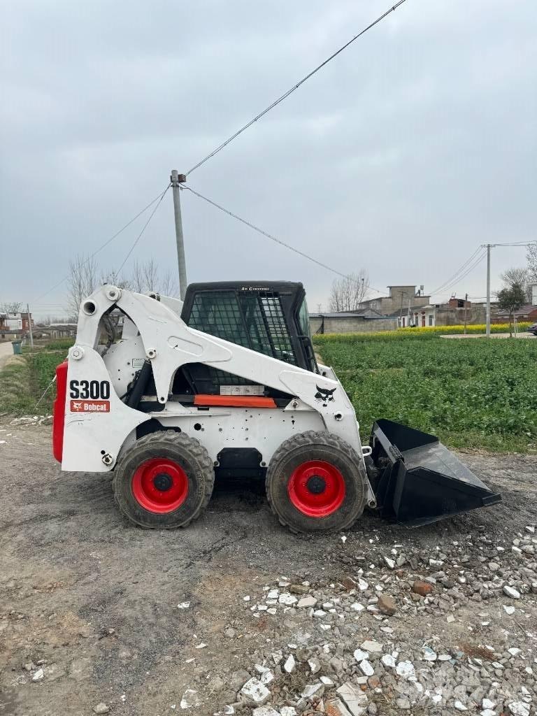 Bobcat S 300 Liukuohjatut kuormaajat