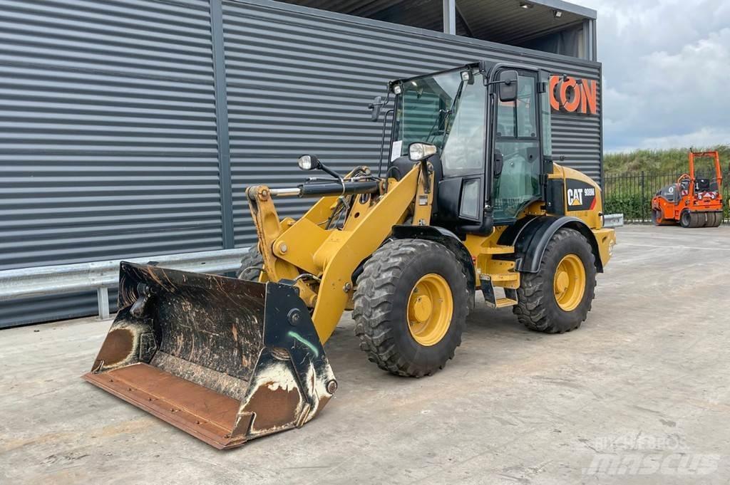 CAT 908M Pyöräkuormaajat