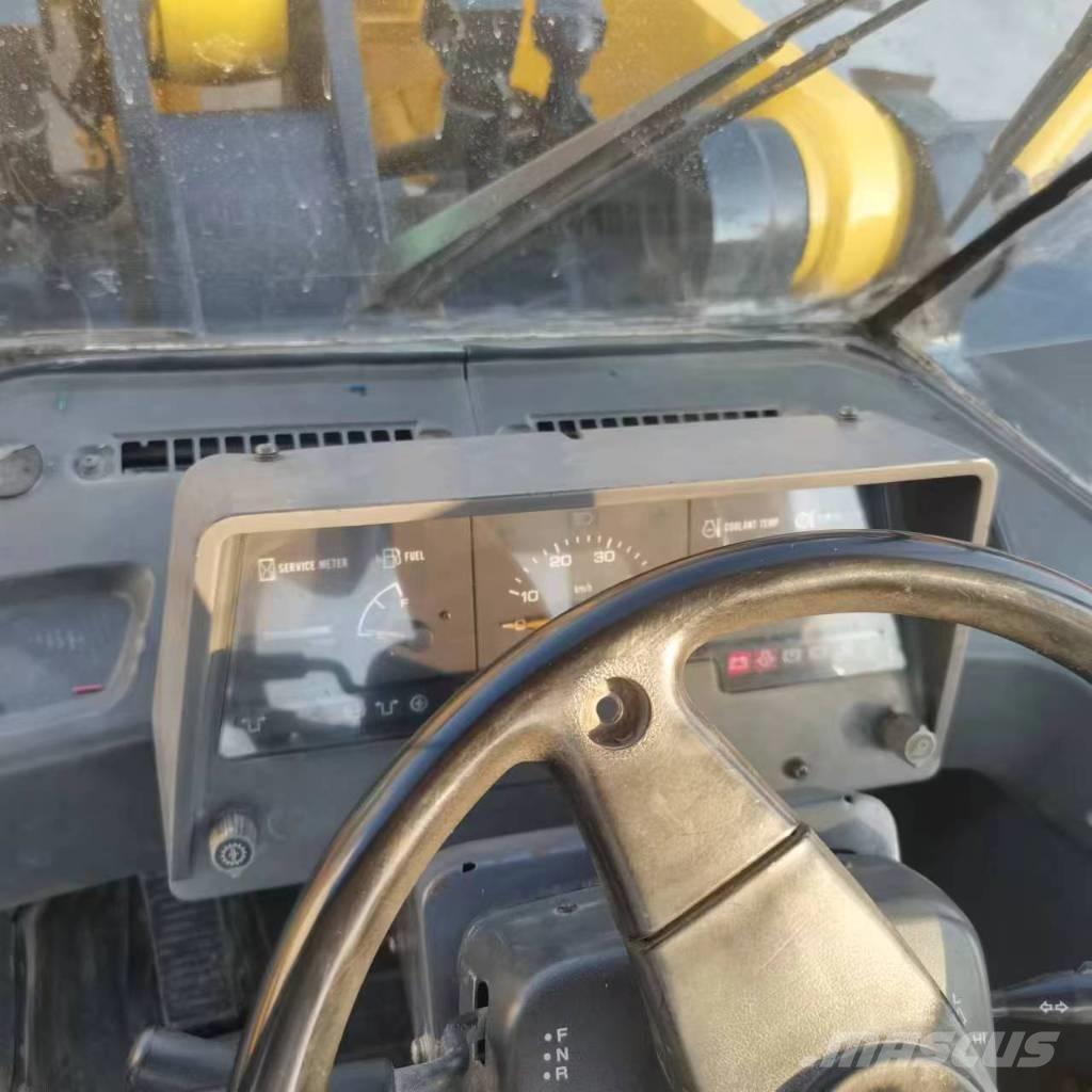 Komatsu WA 320-5 Pyöräkuormaajat