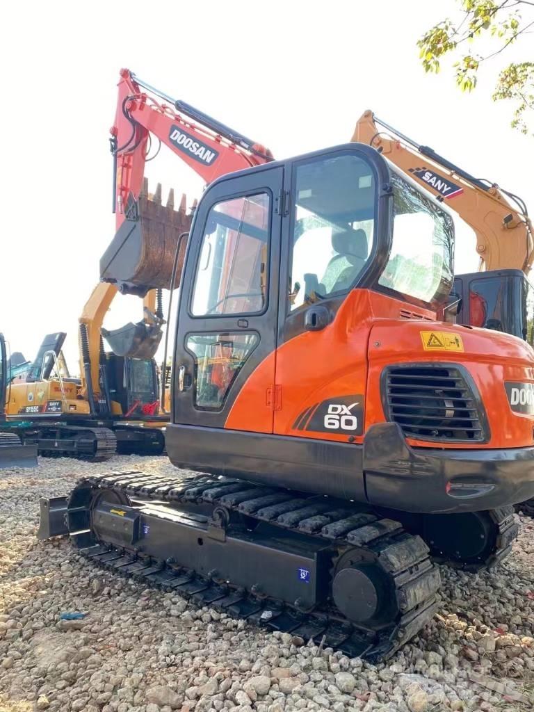 Doosan dx60 Telakaivukoneet