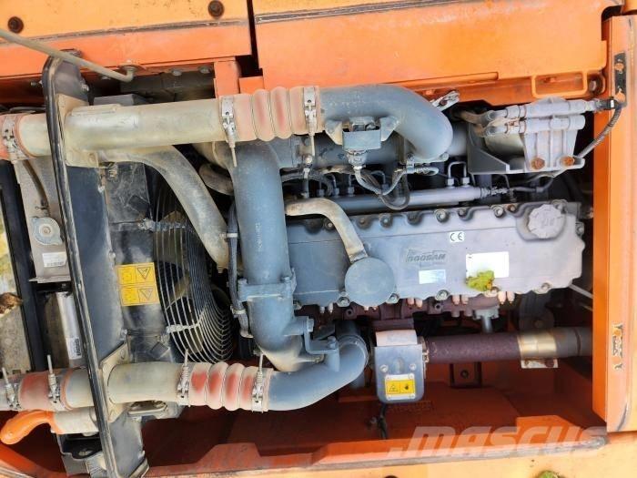 Doosan DX 140 W Pyöräkaivukoneet