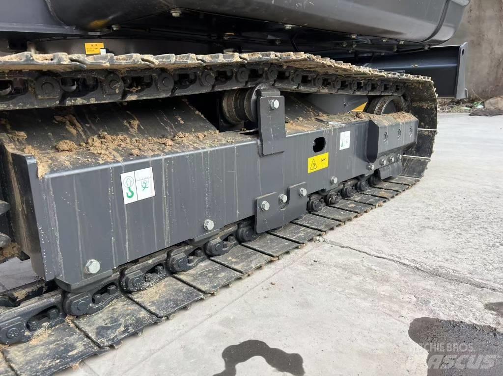 Develon DX 60 E-10 N Minikaivukoneet < 7t
