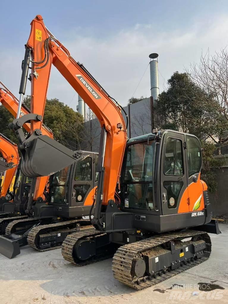 Develon DX 60 E-10 N Minikaivukoneet < 7t