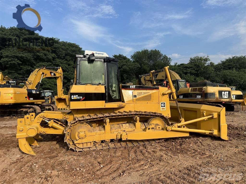 CAT D7G Telaketjupuskutraktorit