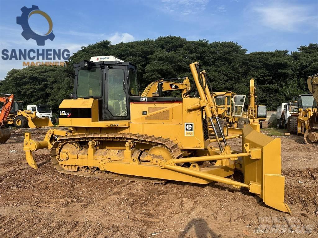 CAT D7G Telaketjupuskutraktorit