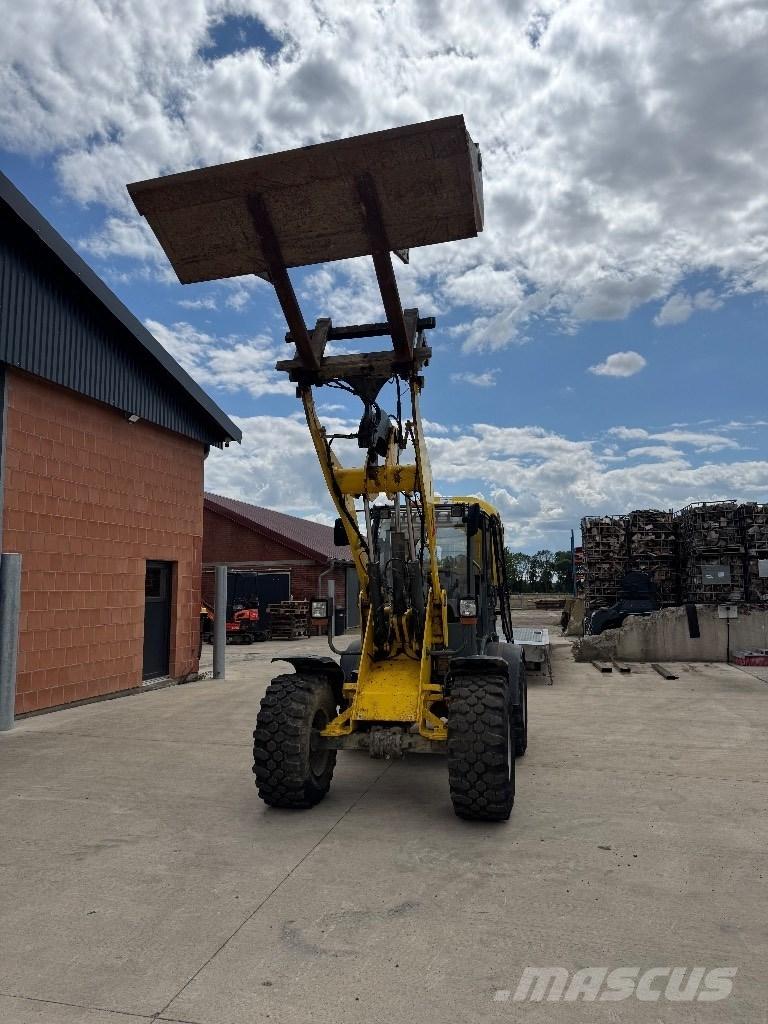 Wacker Neuson WL 44 Pyöräkuormaajat