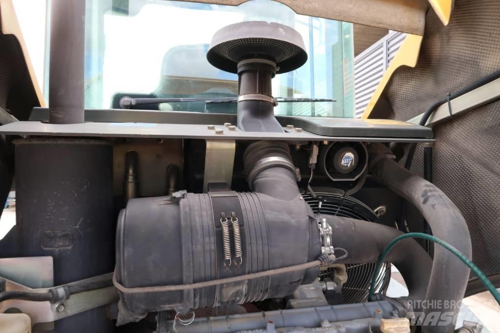 Liebherr L 506 Pyöräkuormaajat