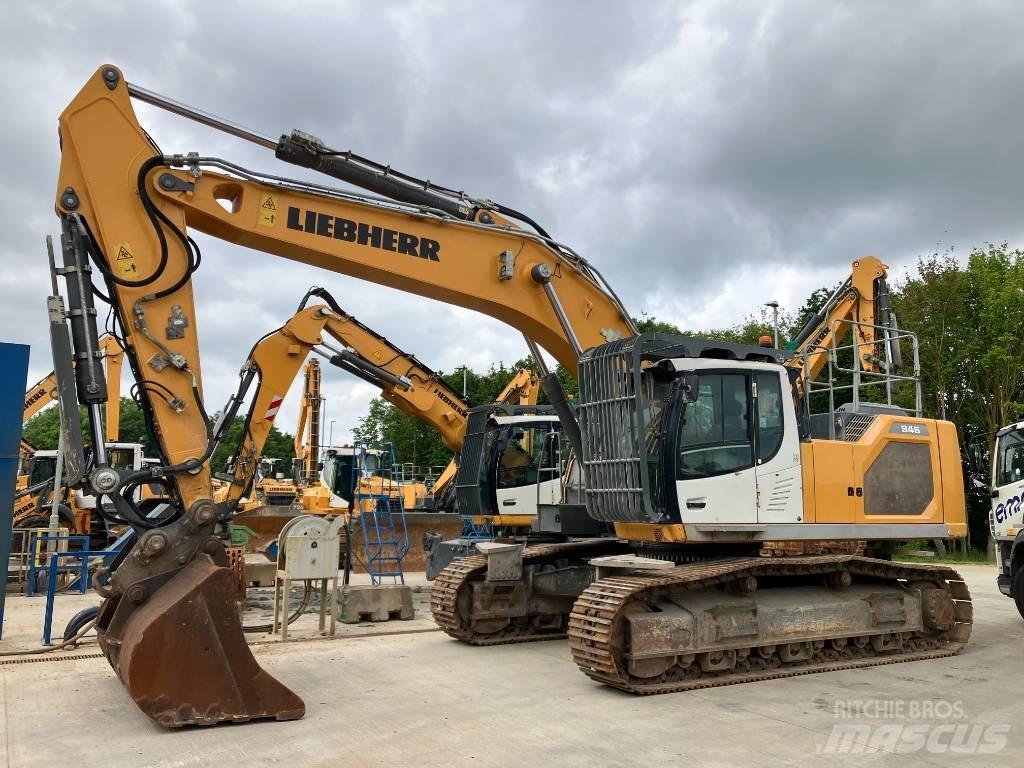 Liebherr R 945 Telakaivukoneet