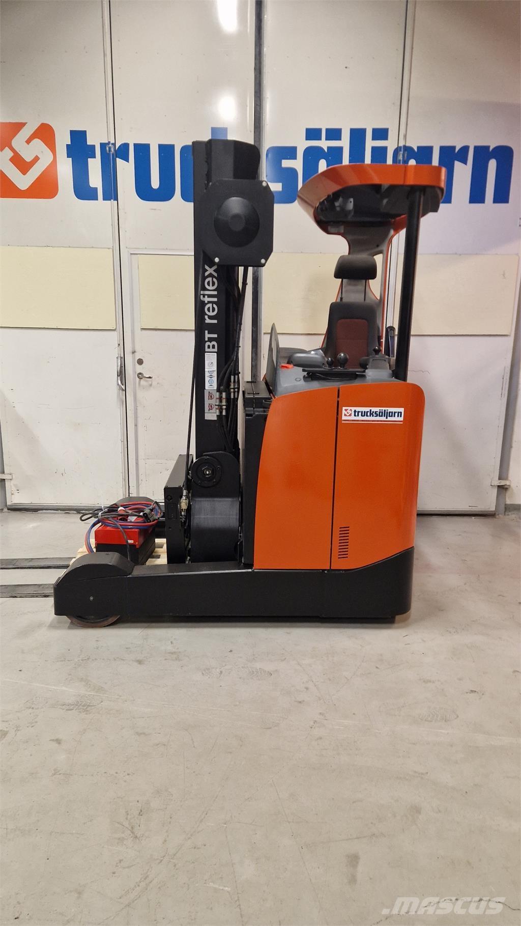 BT RRE200E Työntömastotrukit