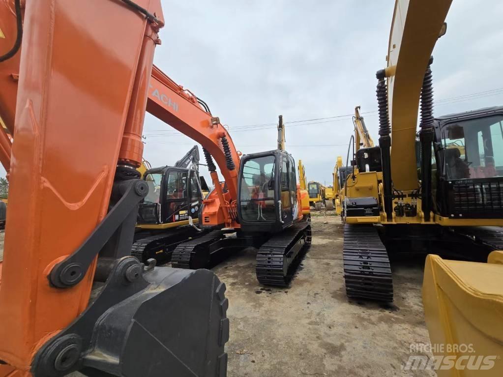 Hitachi ZX 135 US Telakaivukoneet