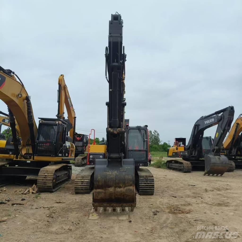 Volvo EC 240 Telakaivukoneet