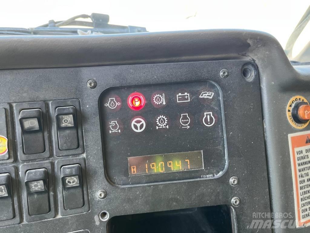 CAT 771D Maansiirtoautot