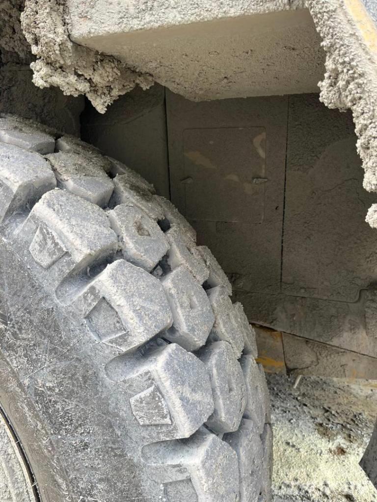 CAT 771D Maansiirtoautot