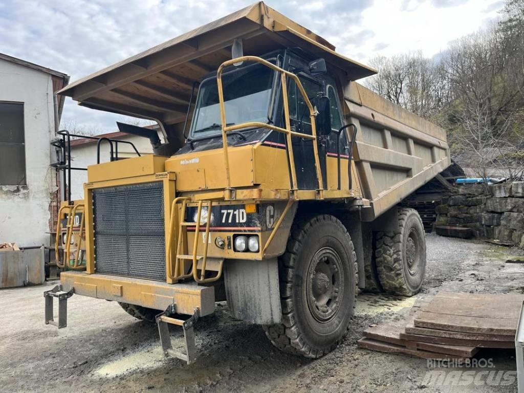 CAT 771D Maansiirtoautot