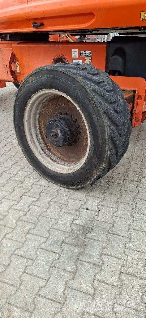 JLG 1350SJPG Teleskooppipuominostimet