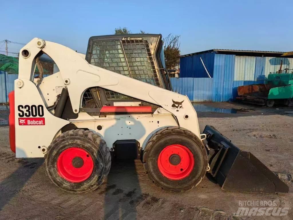 Bobcat S 300 Liukuohjatut kuormaajat