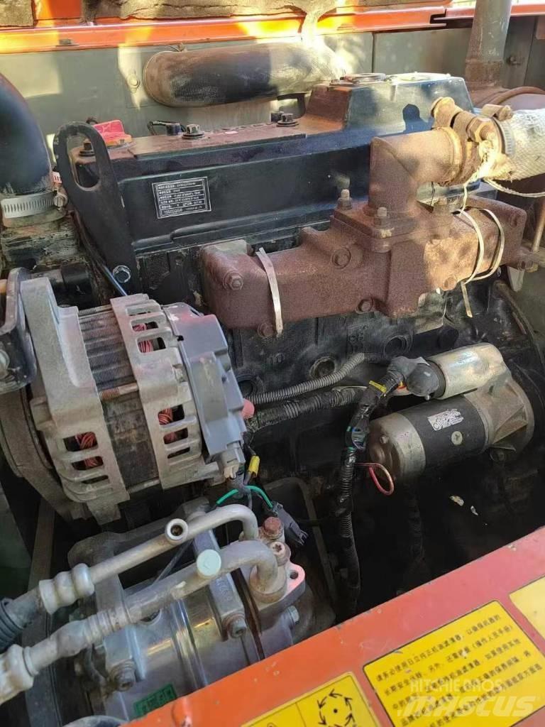 Hitachi zaxis60 Telakaivukoneet