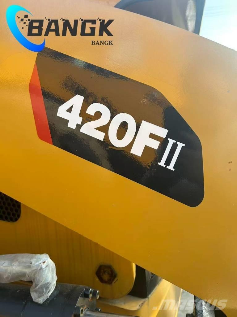 Catvik ERILLAR-420II Pyöräkaivukoneet