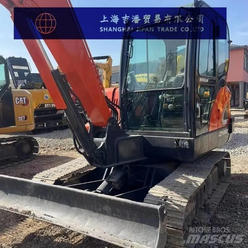 Doosan DX 60 Telakaivukoneet