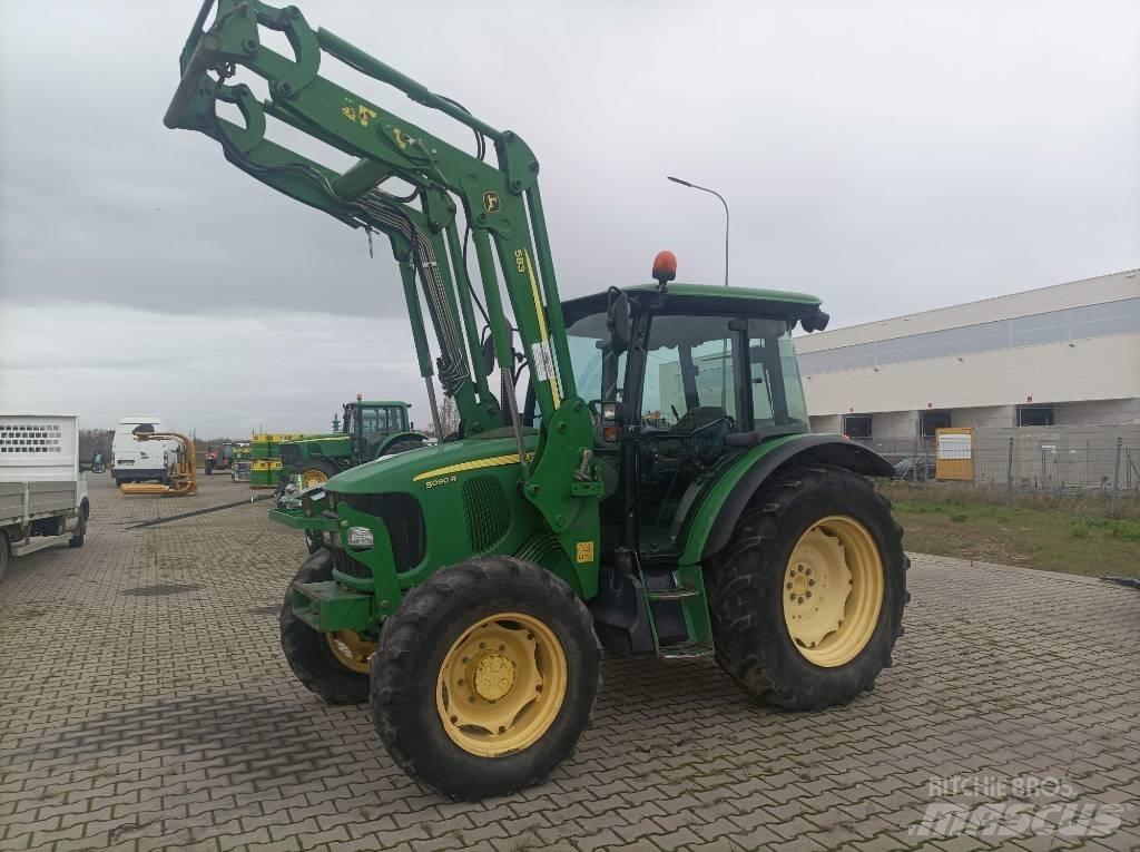 John Deere 5090 R Traktorit