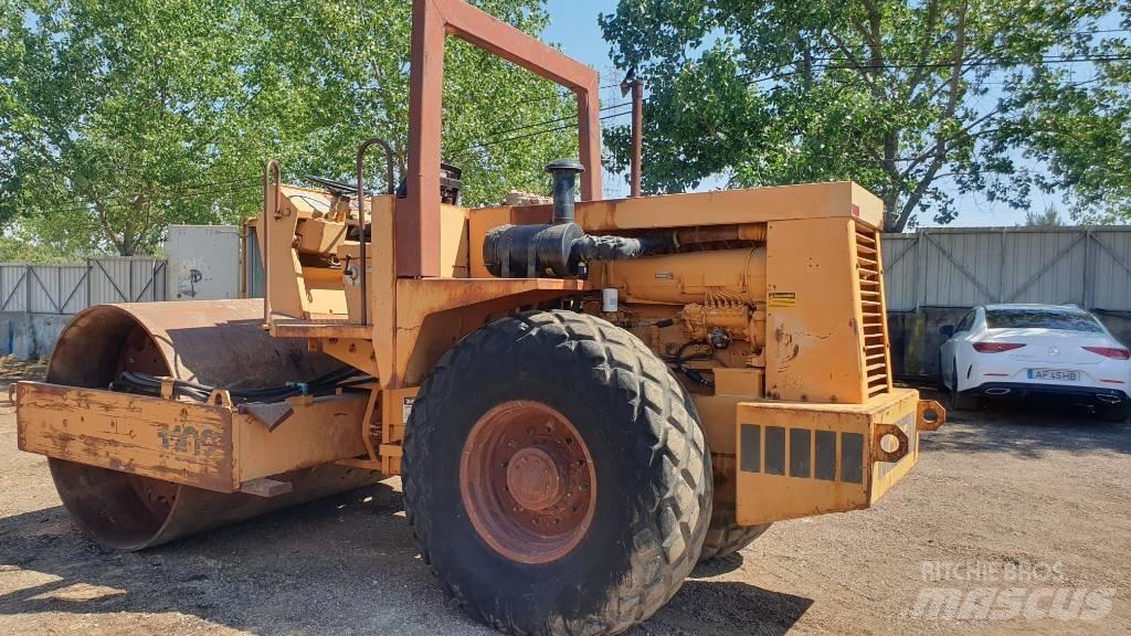 Vibromax 1102 Yksivalssijyrät