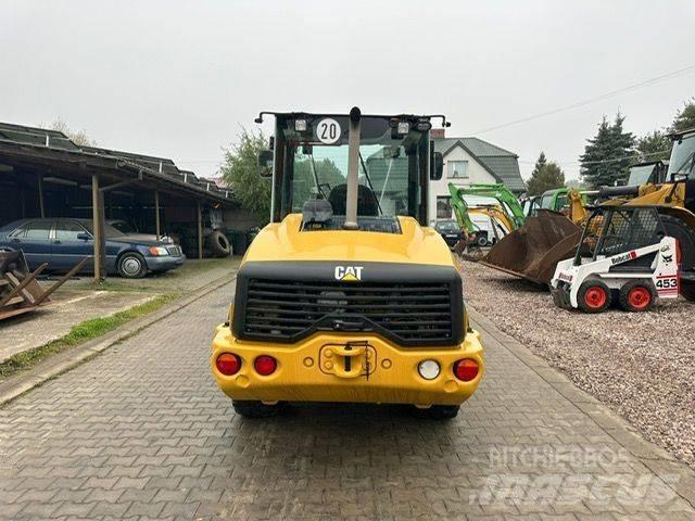 CAT  906M Pyöräkuormaajat