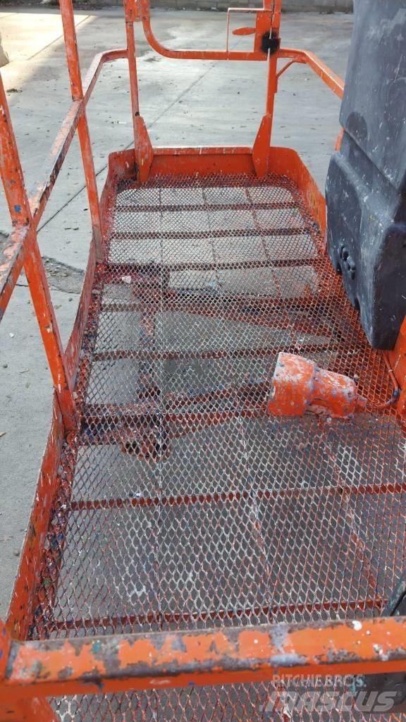 JLG 860 SJ Teleskooppipuominostimet