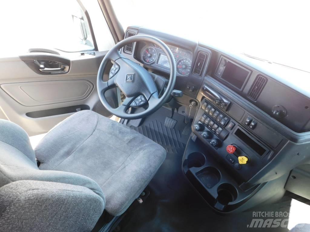 International LT 625 Vetopöytäautot