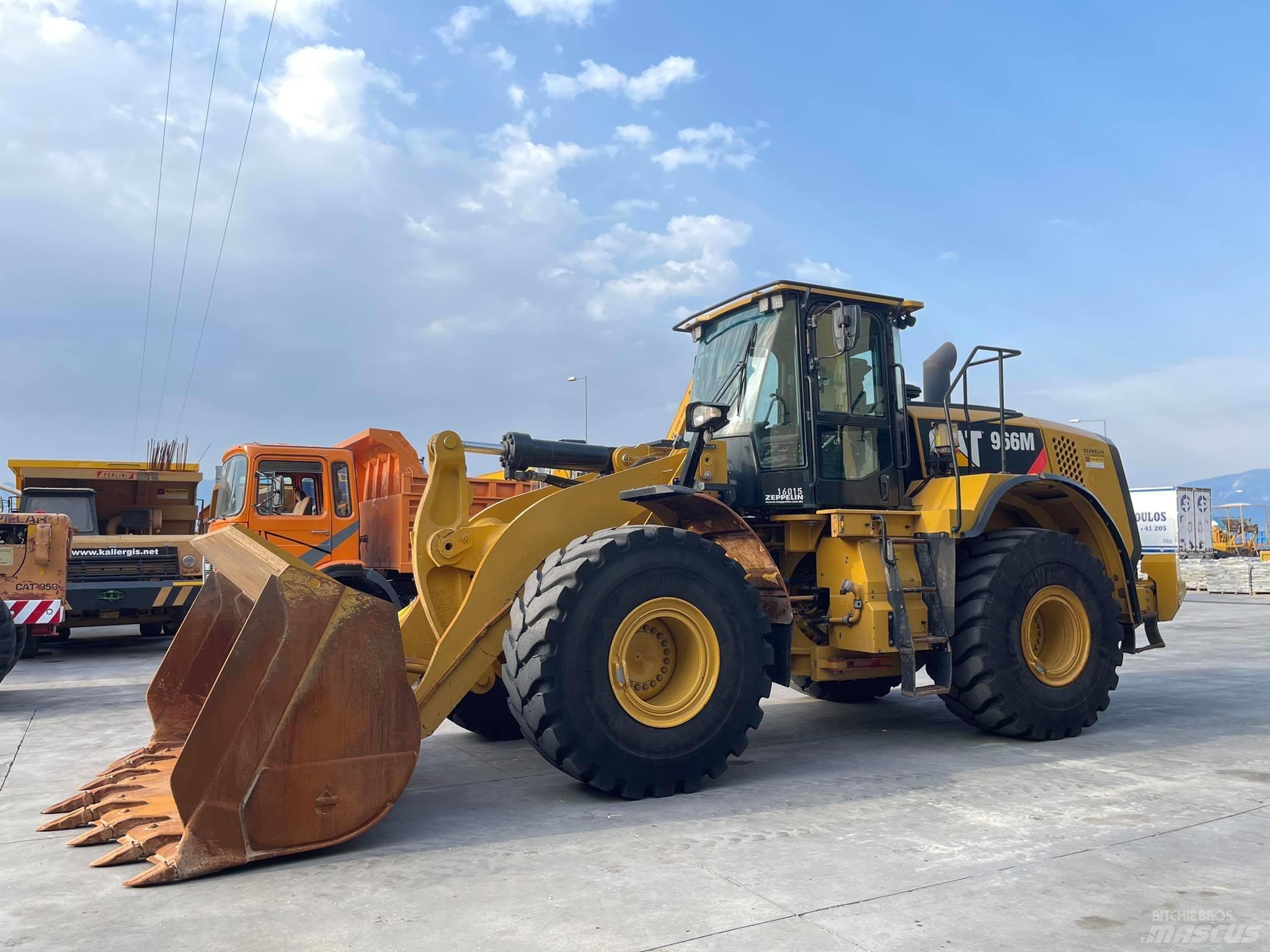 CAT 966M Pyöräkuormaajat