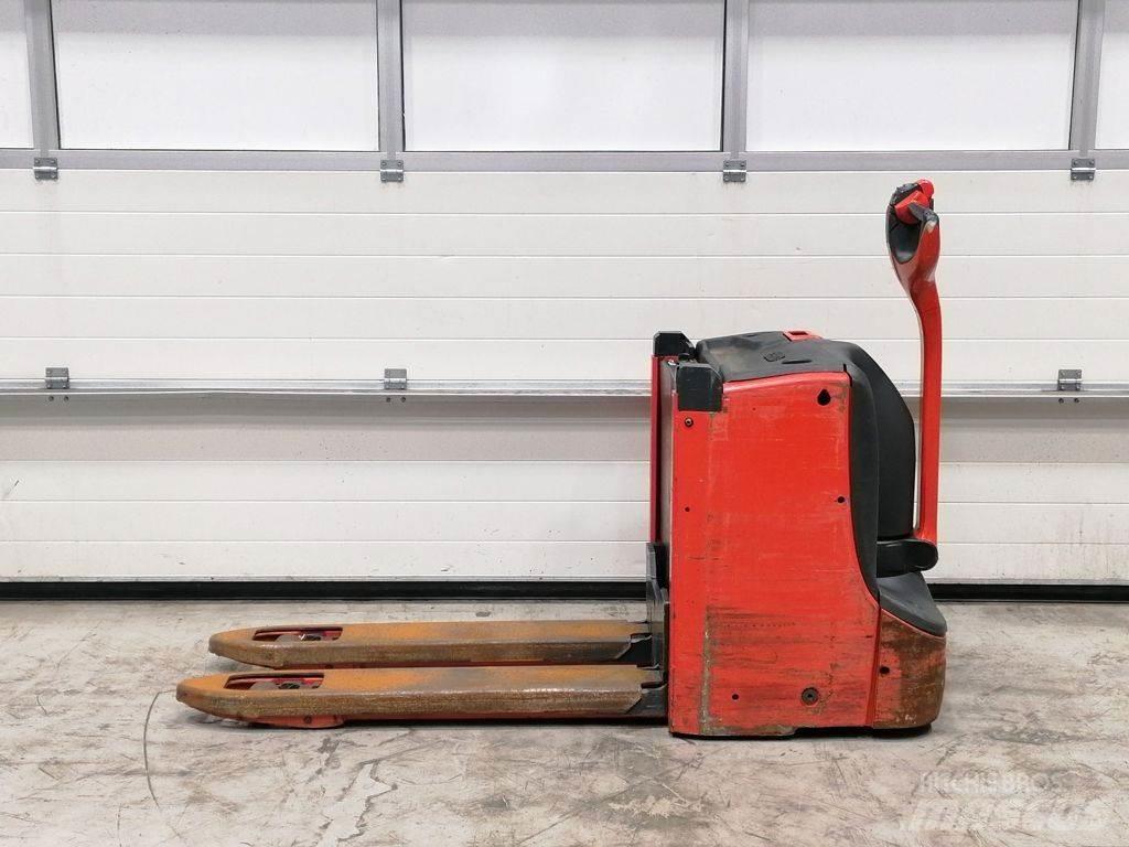 Linde T16L Lavansiirtotrukit