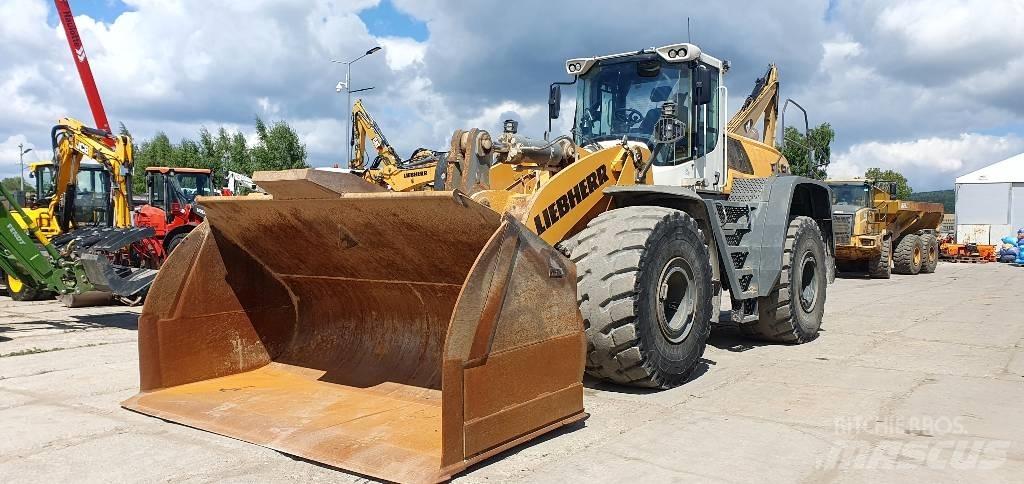 Liebherr L 586 Pyöräkuormaajat