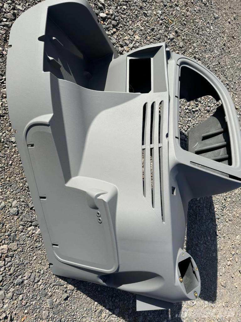 JCB 3 CX Side Panel Ohjaamo ja sisusta