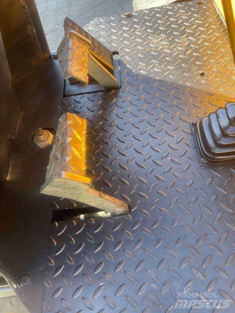 JCB TA 3 S Dumpperit