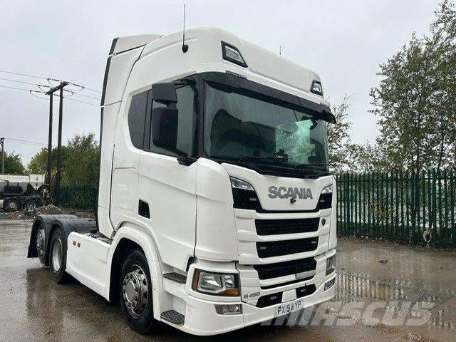 Scania R 450 Vetopöytäautot