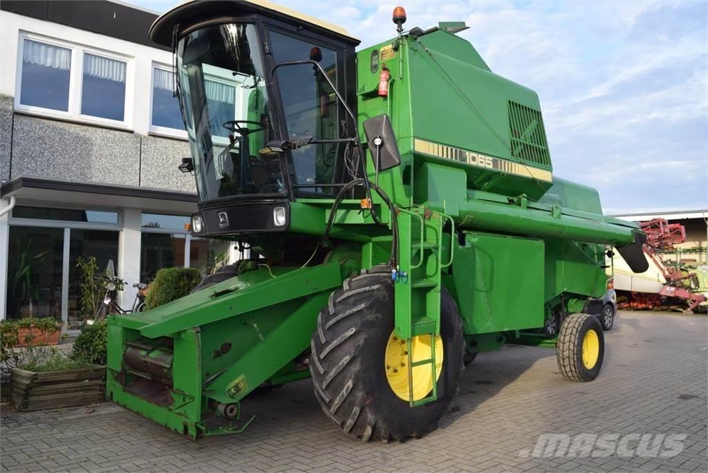 John Deere 1065 Leikkuupuimurit