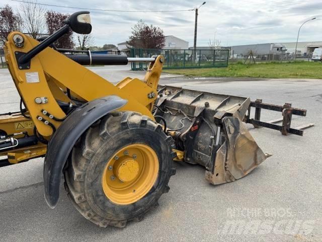 CAT 908 M Pyöräkuormaajat